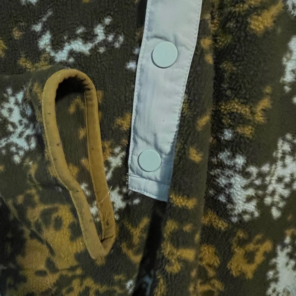 Women’s Large Burton’s Half Button Patterned Flee… - image 4